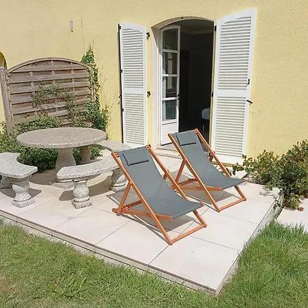 La Fontaine Dort Tessy-sur-Vire